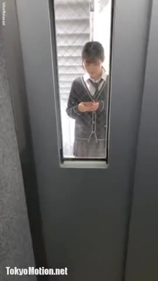 エレベーター盗撮