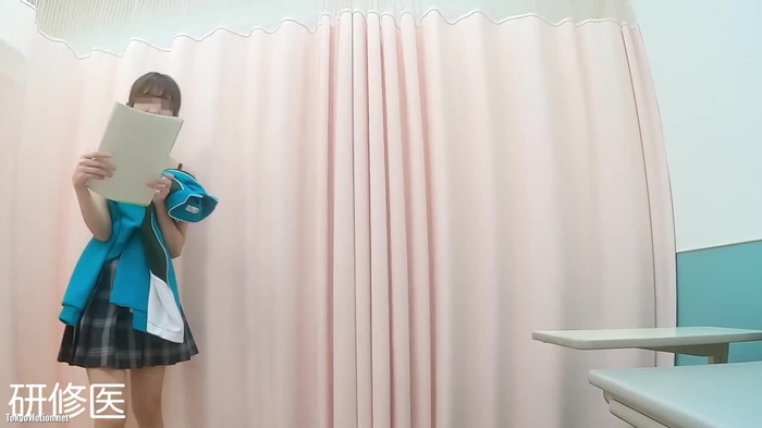 女子校生の内科検診