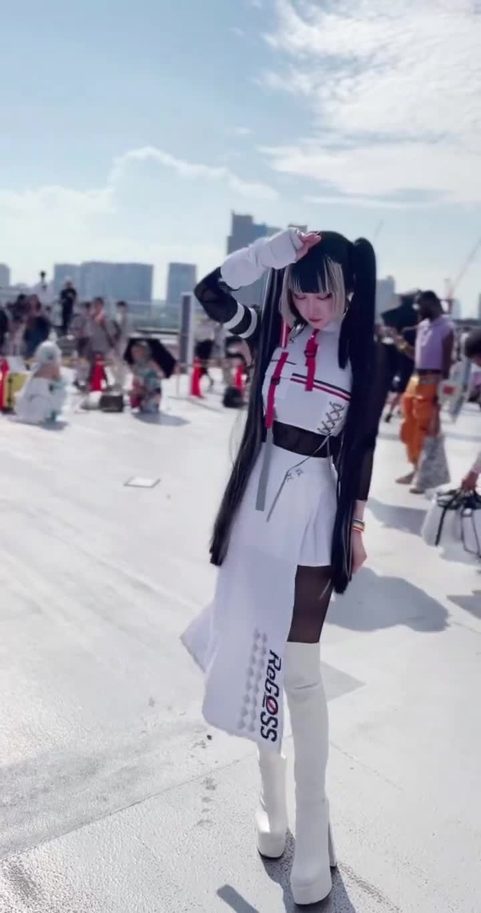 ひなた 🖤8/12 C104西地区’の’39b @xxxUxx_OxxO