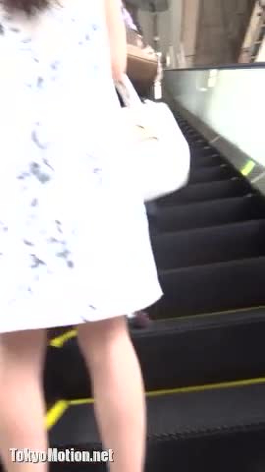 美人お姉さん逆さ撮り11