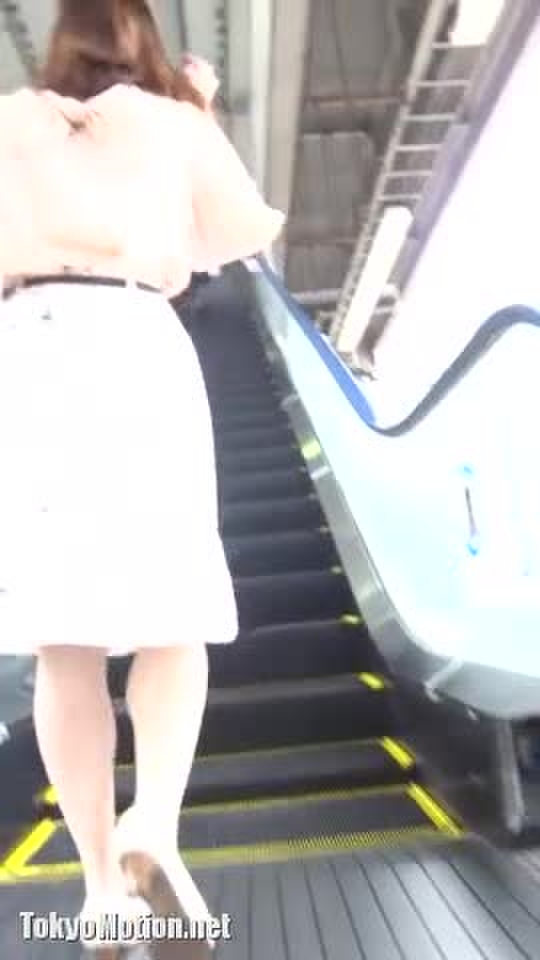 美人お姉さん逆さ撮り19